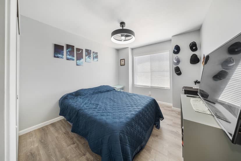 AFFORDABLE -MOVE IN READY! 10