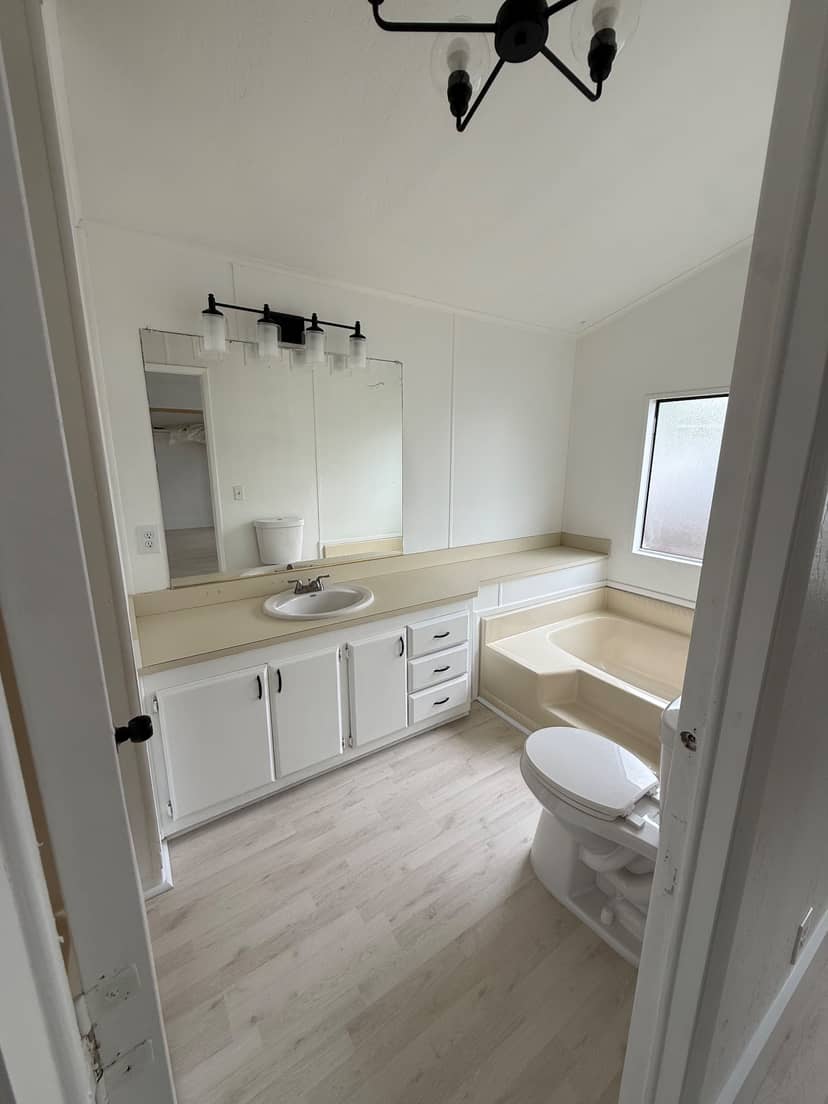 Affordable and move-in-ready opportunity in Lompoc! 4