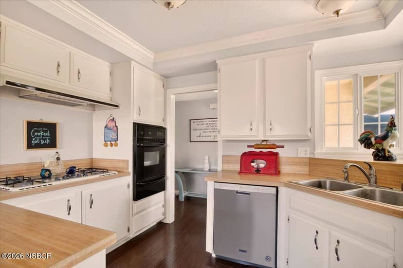 3-bed home on Antares Avenue 4