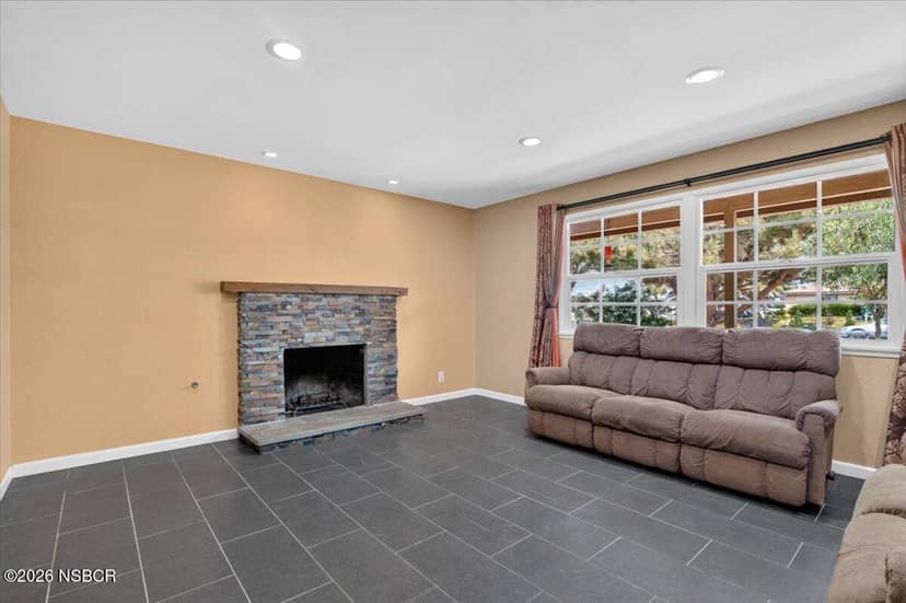 4-bed home on Altair Avenue 7